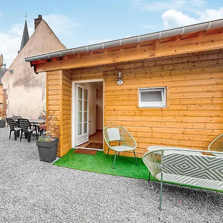 In Grainville-la-teinturi * Grainville-la-Teinturière