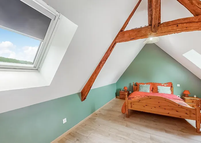 In Grainville-la-teinturi * Grainville-la-Teinturiere