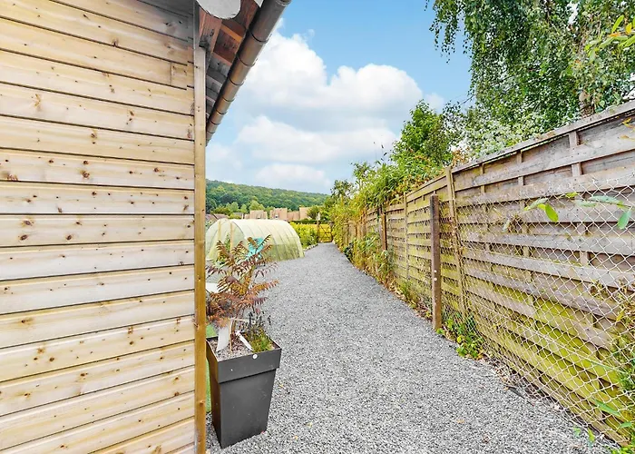 In Grainville-la-teinturi Grainville-la-Teinturiere